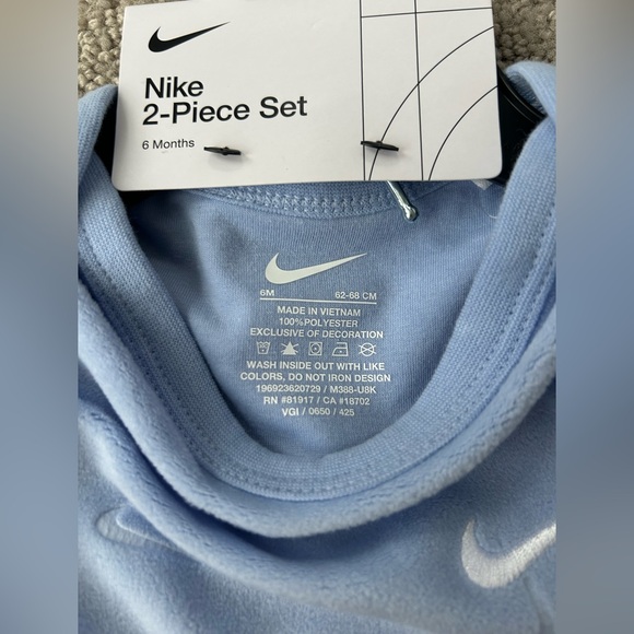 Nike Infant Essentials Bodysuit & Pant Set in Colbalt Bliss Girls 6 Months NEW - Picture 7 of 10
